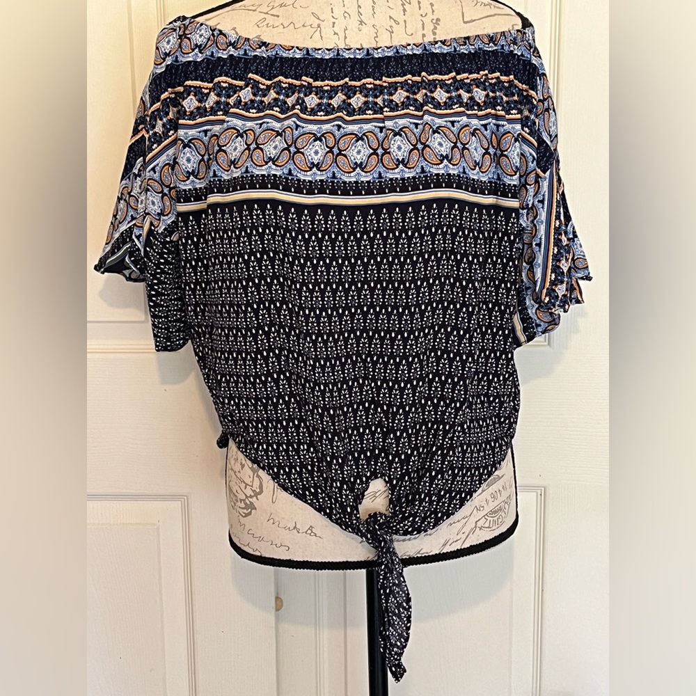 Umgee Peasant Top Tie Waist Size Medium Bell Flutter Sleeve